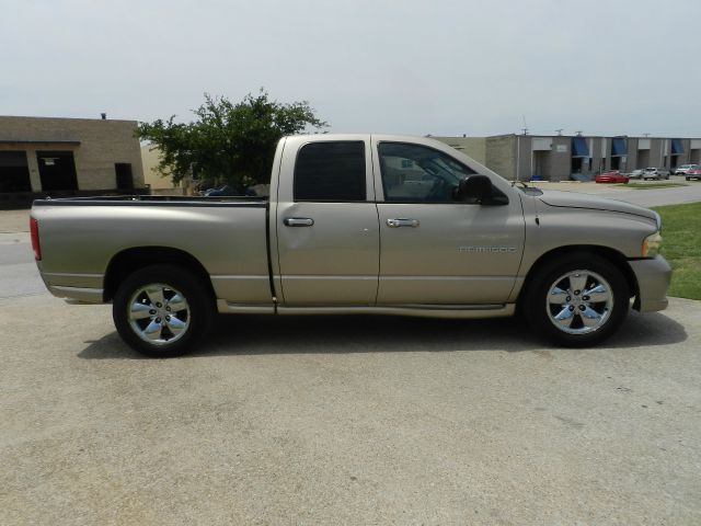 2004 Dodge Ram 1500 4dr LX 4WD Auto