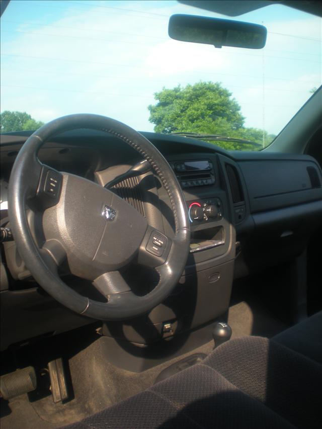 2004 Dodge Ram 1500 S Auto