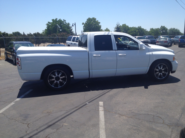 2004 Dodge Ram 1500 LS ES