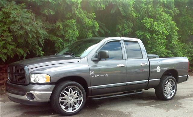 2004 Dodge Ram 1500 LS ES