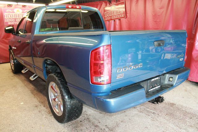 2004 Dodge Ram 1500 4d Wagon AWD