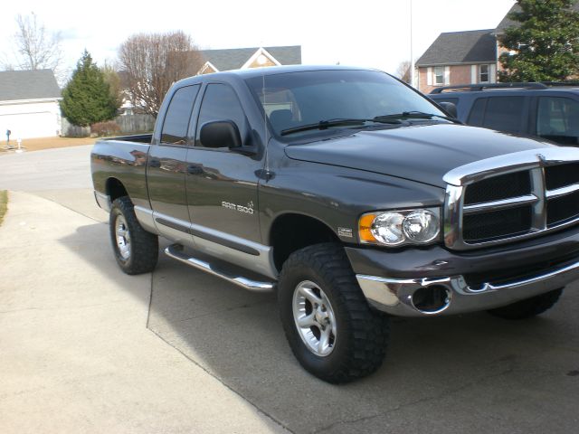 2004 Dodge Ram 1500 Collection Rogue