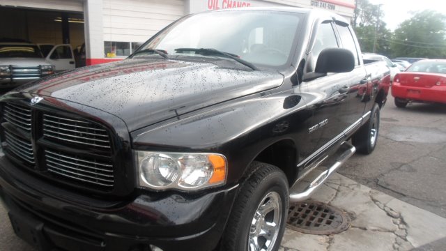 2004 Dodge Ram 1500 Collection Rogue