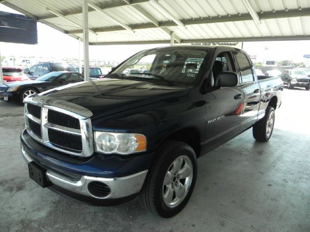 2004 Dodge Ram 1500 4dr 4WD EXT LS 4x4 SUV