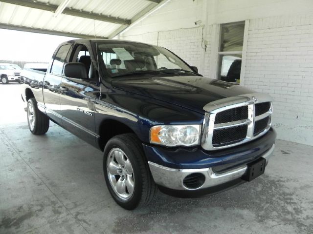 2004 Dodge Ram 1500 4dr 4WD EXT LS 4x4 SUV