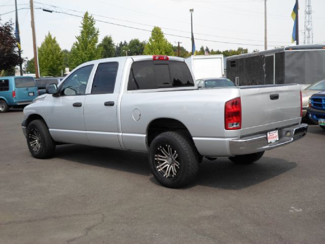 2004 Dodge Ram 1500 4dr LX 4WD Auto