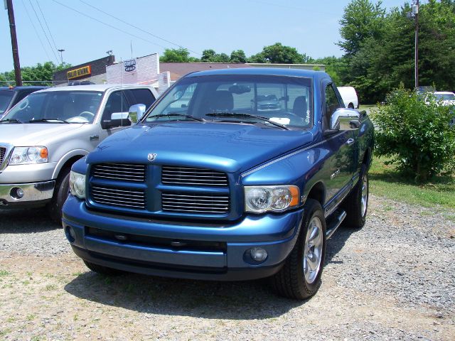 2004 Dodge Ram 1500 Wagon SE