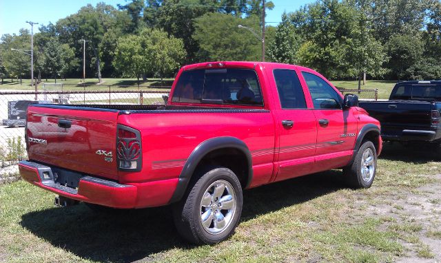 2004 Dodge Ram 1500 4d Wagon AWD