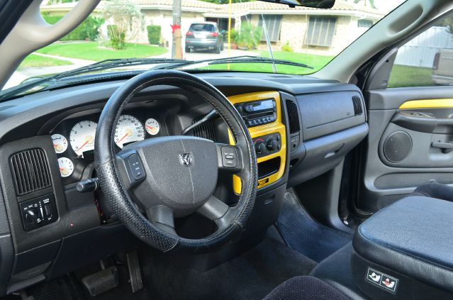 2004 Dodge Ram 1500 Crew Cab Standard Box 4-wheel Drive LTZ