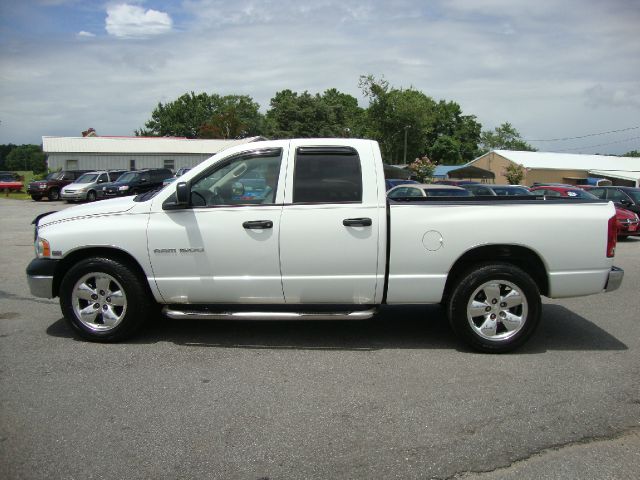 2004 Dodge Ram 1500 4dr LX 4WD Auto