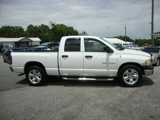 2004 Dodge Ram 1500 4dr LX 4WD Auto