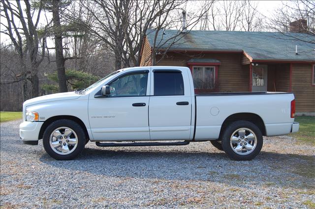 2004 Dodge Ram 1500 SL2