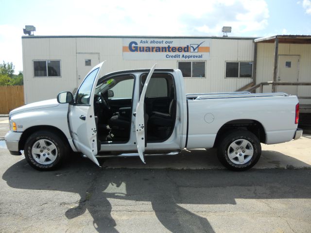 2004 Dodge Ram 1500 LS ES