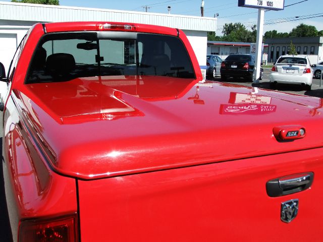 2005 Dodge Ram 1500 Fleetside EXT CAB 4X4