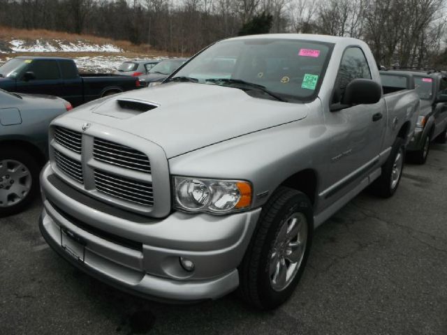 2005 Dodge Ram 1500 Fleetside EXT CAB 4X4