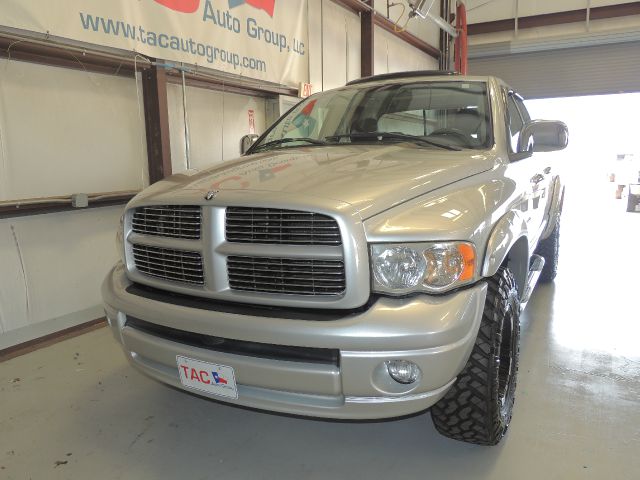 2005 Dodge Ram 1500 4dr 114 WB XLT 4WD