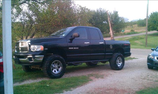 2005 Dodge Ram 1500 EXT CAB 4WD 143.5wb