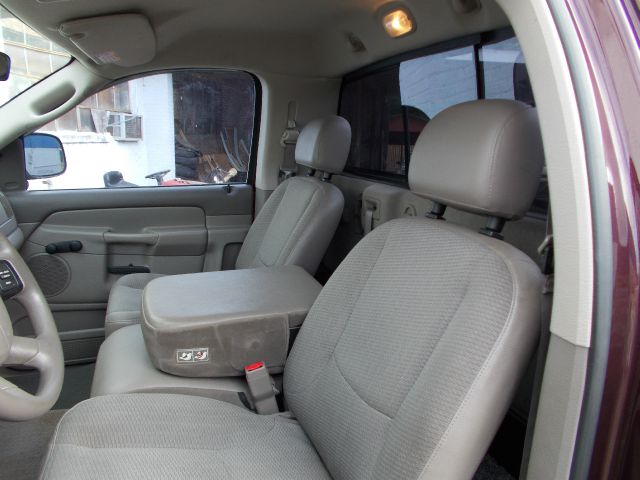 2005 Dodge Ram 1500 4dr Touring