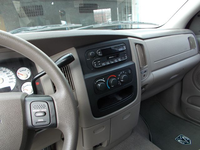 2005 Dodge Ram 1500 4dr Touring