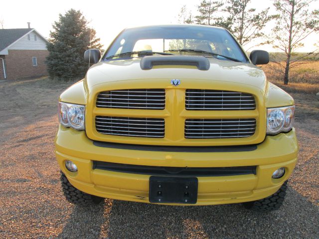 2005 Dodge Ram 1500 Fleetside EXT CAB 4X4