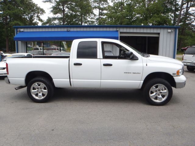 2005 Dodge Ram 1500 4dr 114 WB XLT 4WD