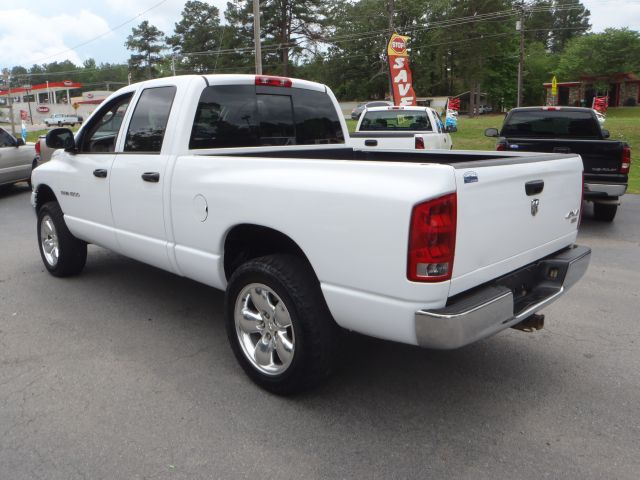 2005 Dodge Ram 1500 4dr 114 WB XLT 4WD