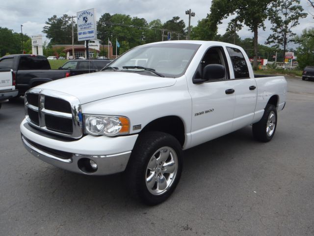 2005 Dodge Ram 1500 4dr 114 WB XLT 4WD