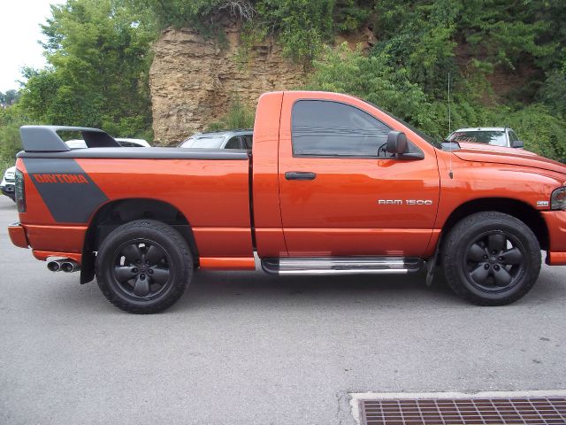 2005 Dodge Ram 1500 Fleetside EXT CAB 4X4