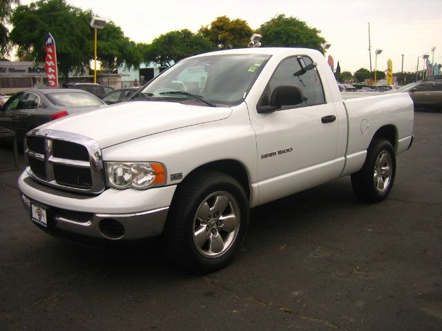 2005 Dodge Ram 1500 Extended Cab Standard Box 4-wheel Drive LS