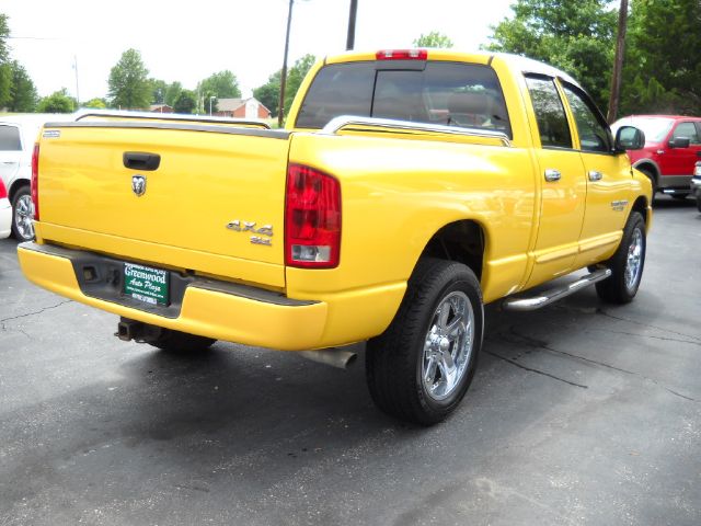 2005 Dodge Ram 1500 4dr 114 WB XLT 4WD