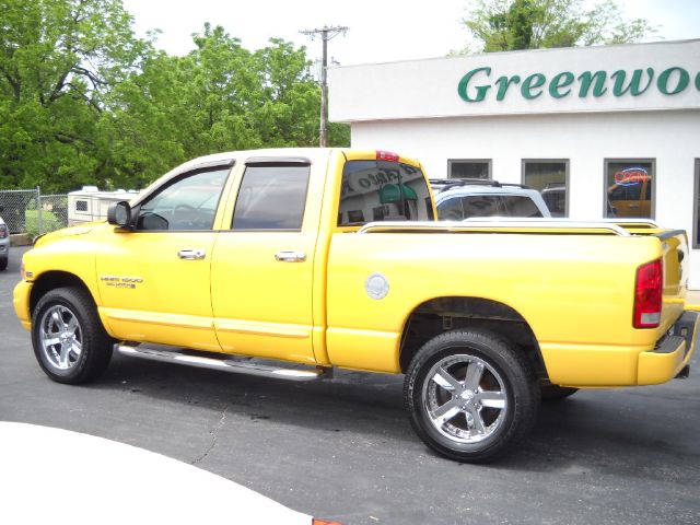 2005 Dodge Ram 1500 4dr 114 WB XLT 4WD