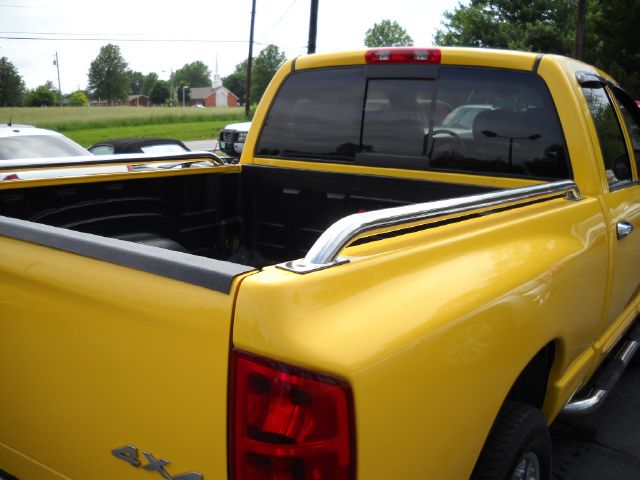 2005 Dodge Ram 1500 4dr 114 WB XLT 4WD