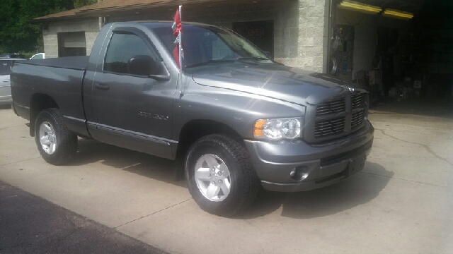 2005 Dodge Ram 1500 Fleetside EXT CAB 4X4