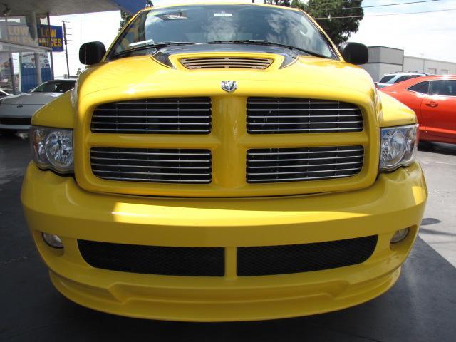 2005 Dodge Ram 1500 4dr AWD 5.5L AMG