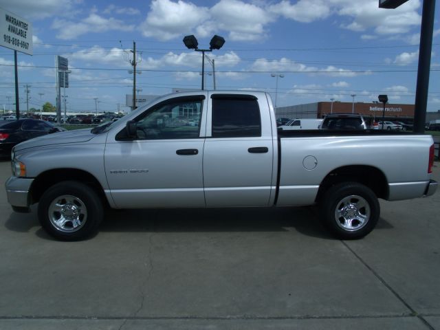 2005 Dodge Ram 1500 4dr 4WD EXT LS 4x4 SUV