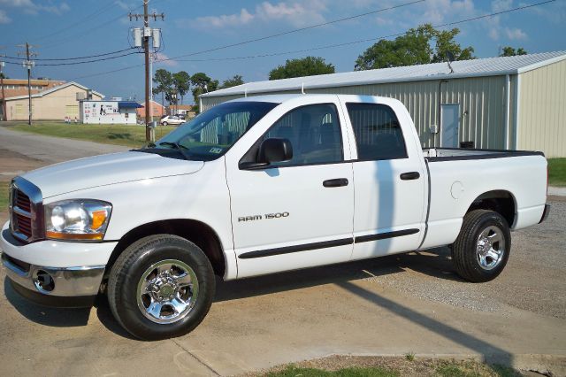 2006 Dodge Ram 1500 4dr LX 4WD Auto