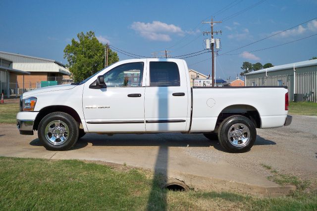 2006 Dodge Ram 1500 4dr LX 4WD Auto