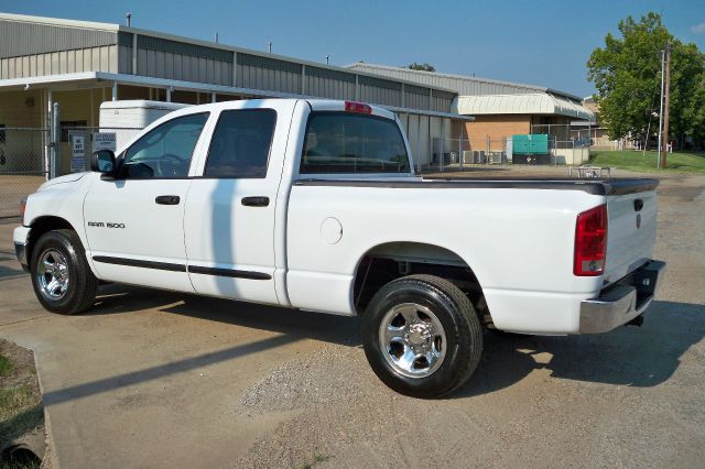 2006 Dodge Ram 1500 4dr LX 4WD Auto