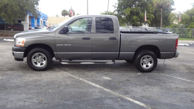 2006 Dodge Ram 1500 4dr LX 4WD Auto