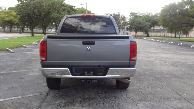 2006 Dodge Ram 1500 4dr LX 4WD Auto