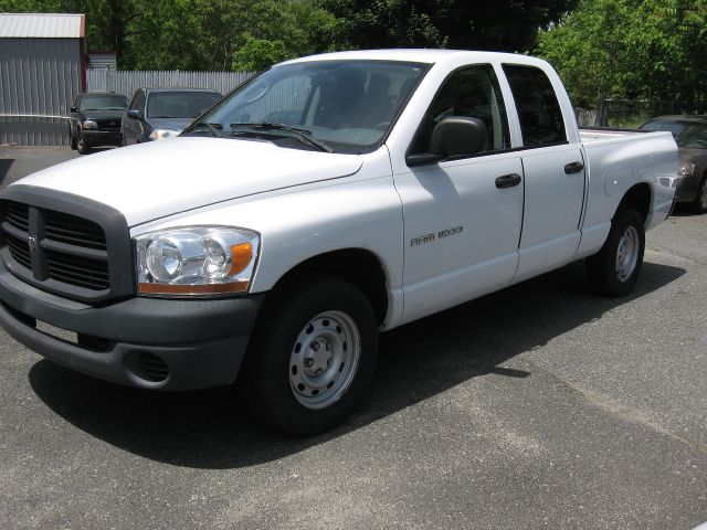 2006 Dodge Ram 1500 4dr LX 4WD Auto