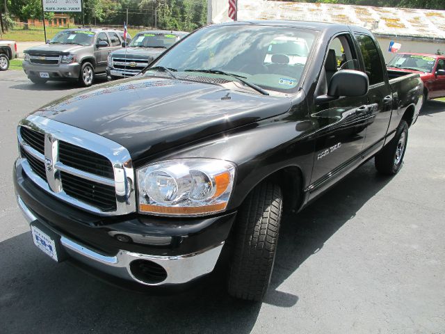 2006 Dodge Ram 1500 4dr LX 4WD Auto