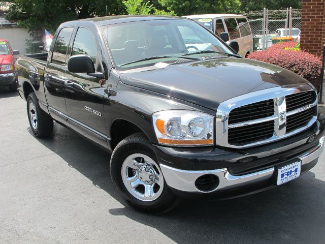 2006 Dodge Ram 1500 4dr LX 4WD Auto