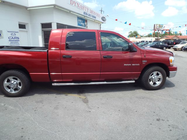 2006 Dodge Ram 1500 2WD Regular Cab 6.3 Ft Box ST