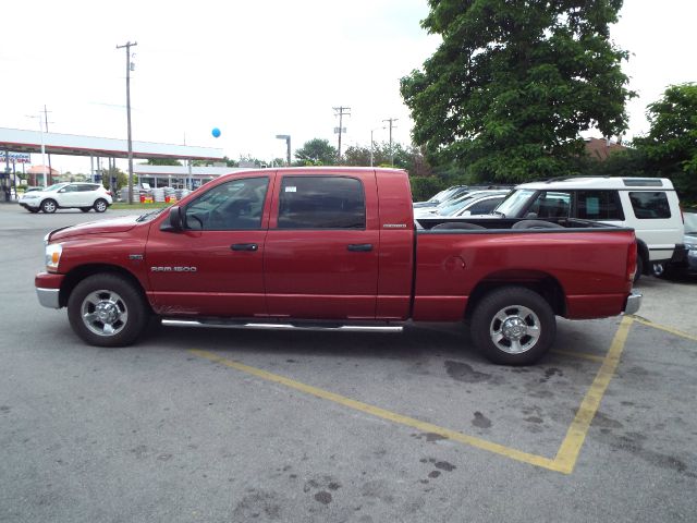 2006 Dodge Ram 1500 2WD Regular Cab 6.3 Ft Box ST