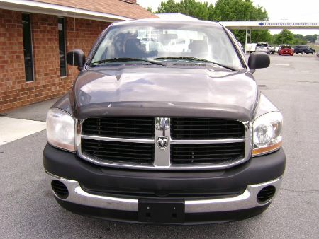 2006 Dodge Ram 1500 4dr LX 4WD Auto