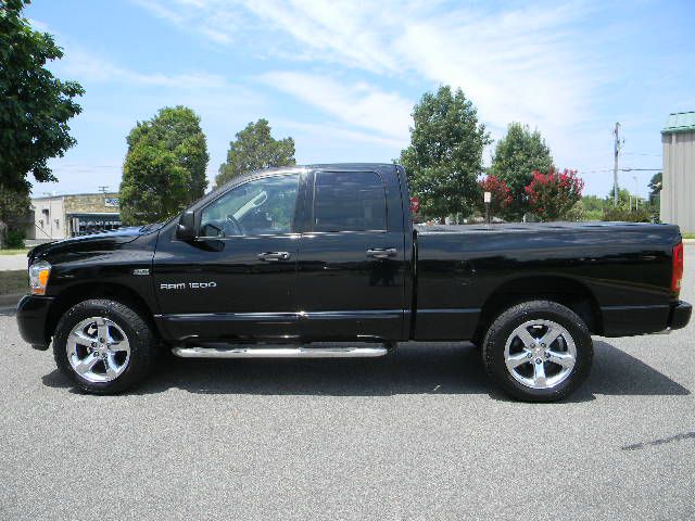 2006 Dodge Ram 1500 4d Wagon AWD