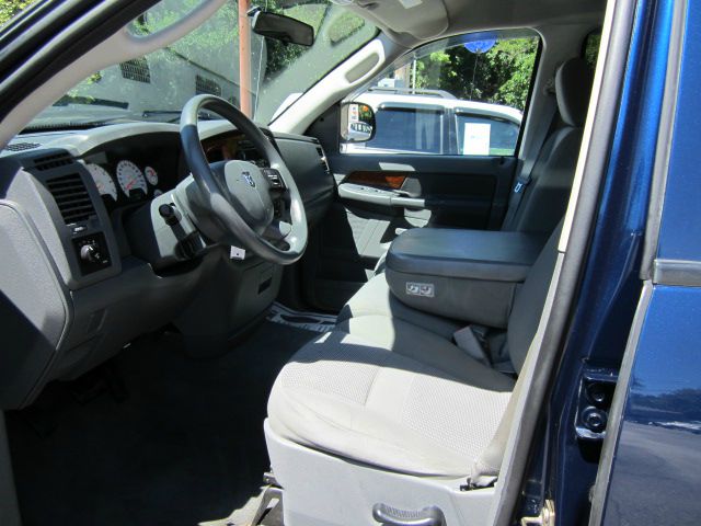 2006 Dodge Ram 1500 Sport 77pass