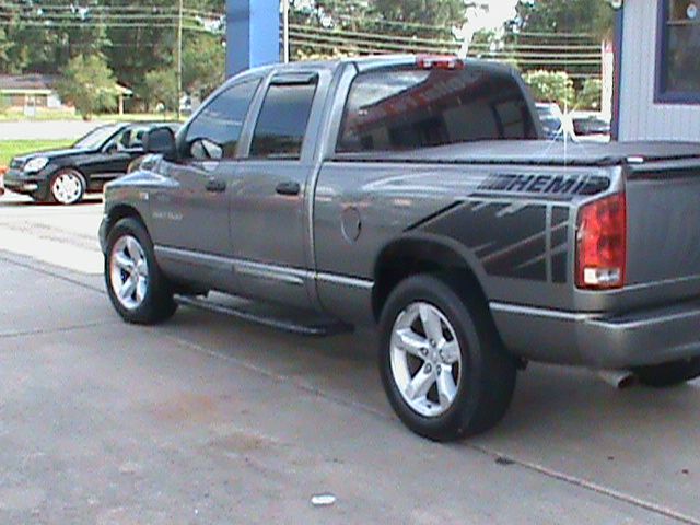 2006 Dodge Ram 1500 LS ES