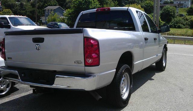 2007 Dodge Ram 1500 4dr LX 4WD Auto